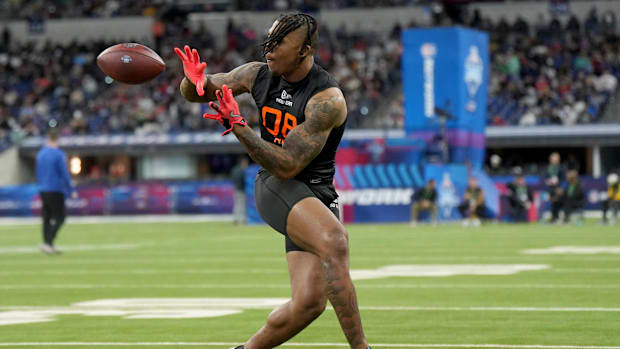 Oklahoma State running back Ollie Gordon (RB08) during the 2025 NFL Combine at Lucas Oil Stadium. 