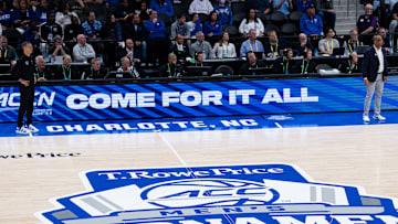 Jon Scheyer, Hubert Davis, North Carolina v Duke