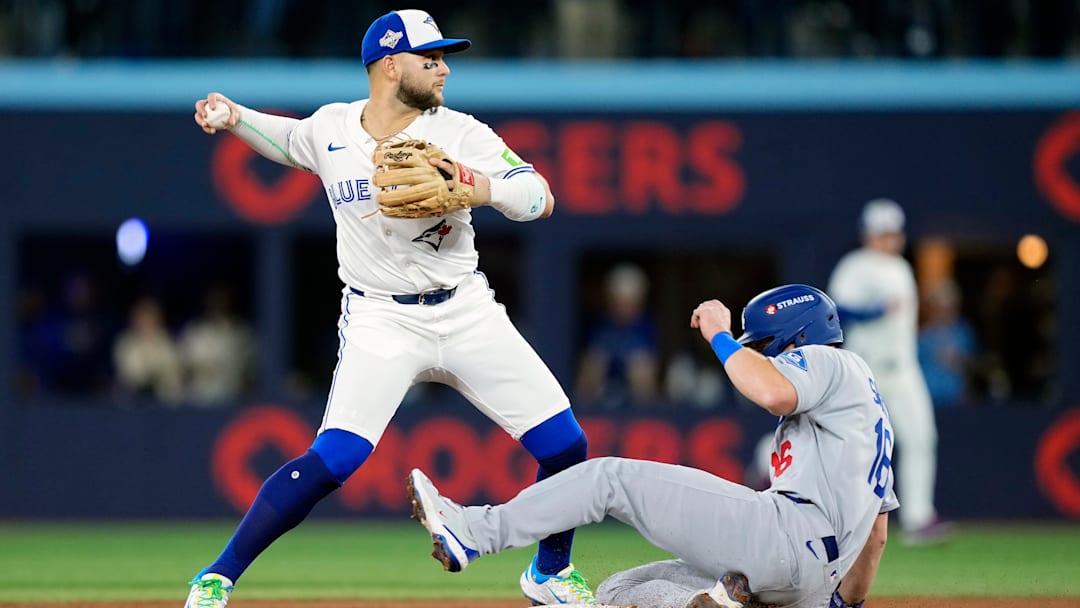 World Series - Los Angeles Dodgers v Toronto Blue Jays - Game One World Series - Los Angeles Dodgers v Toronto Blue Jays - Game One