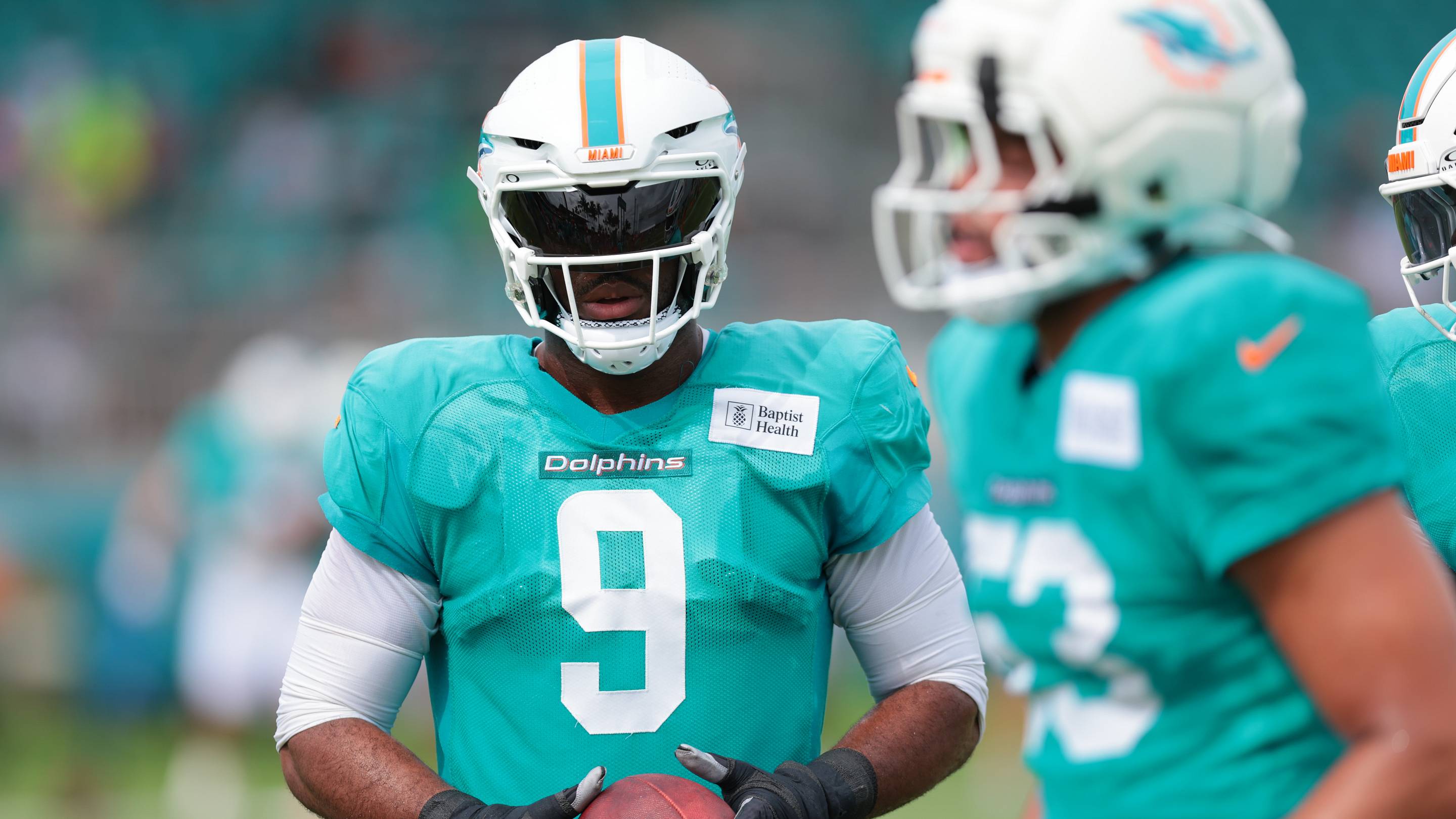 These 4 Dolphins shouldn’t be in Miami past the trade deadline
