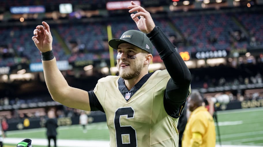Saints quarterback Tyler Shough