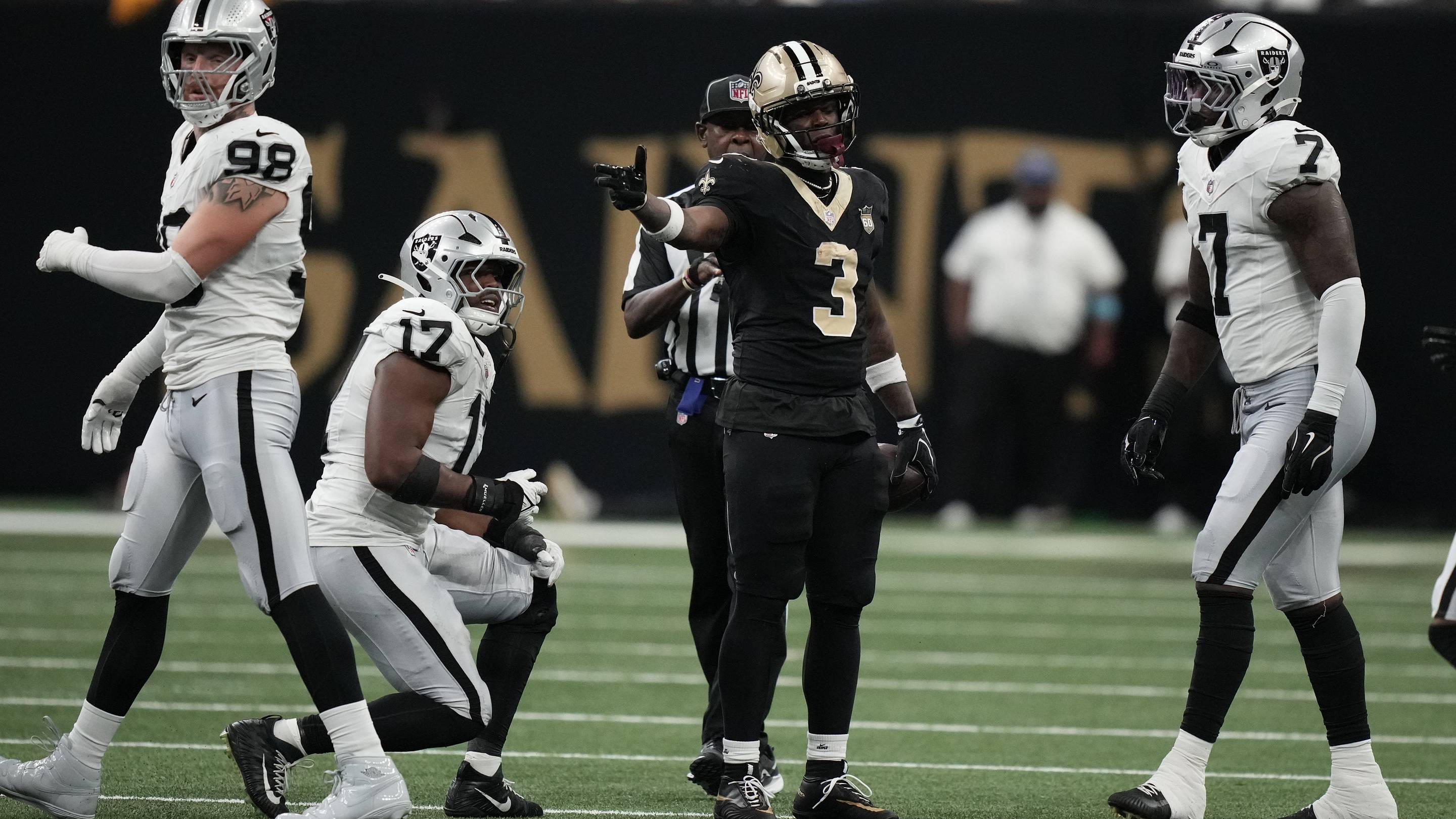 Fantasy Football Injury Update: Does Alvin Kamara or Kendre Miller See a Bigger Boost with Travis Etienne Jr on IR?