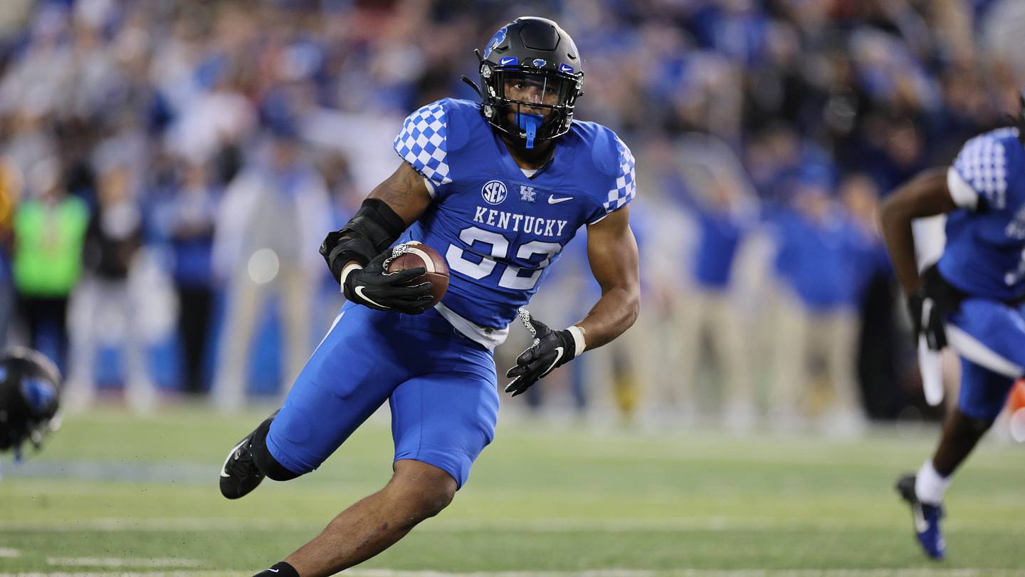 Player Spotlight: Kentucky LB Trevin Wallace - Vimarsana News