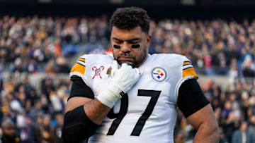 Pittsburgh Steelers v Baltimore Ravens