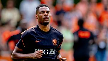 Nach der WM mit der Niederlande geht es für Denzel Dumfries in Madrid weiter Nach der WM mit der Niederlande geht es für Denzel Dumfries in Madrid weiter
