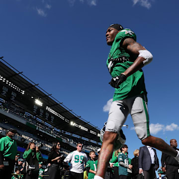 Oct 26, 2025; Philadelphia, Pennsylvania, USA; Philadelphia Eagles wide receiver DeVonta Smith (6) runs on field before the game against the New York Giants  at Lincoln Financial Field. 
