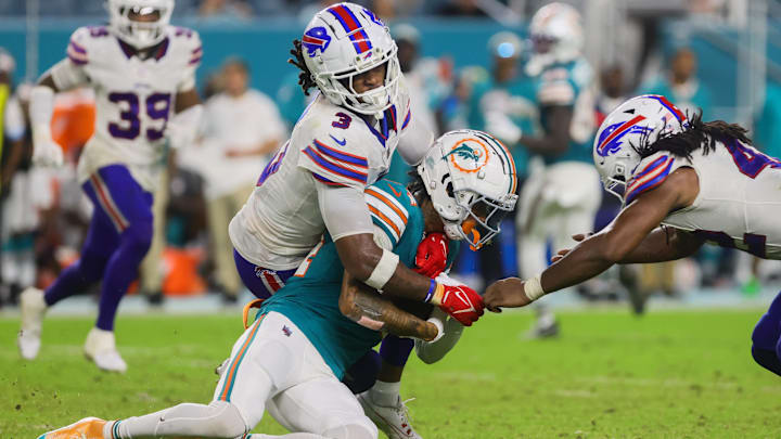 Miami Dolphins wide receiver Robbie Chosen (84) runs with the football against Buffalo Bills safety Damar Hamlin (3) during the fourth quarter at Hard Rock Stadium.