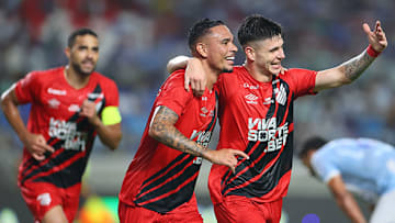 Athletico-PR está na disputa pelo título da Série B do Brasileirão 2025 Athletico-PR está na disputa pelo título da Série B do Brasileirão 2025