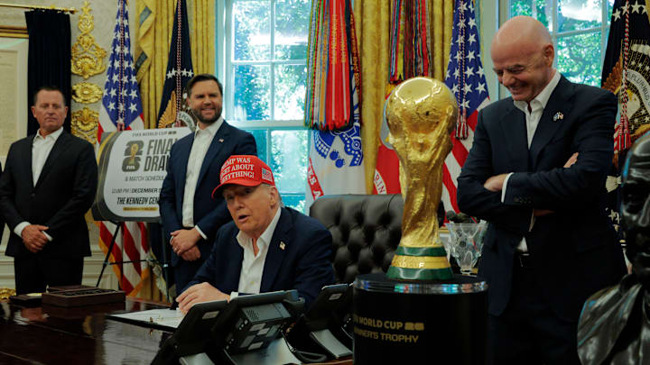 El presidente de Estados Unidos, Donald Trump, informó que Washington será la sede del Sorteo del Mundial, junto al presidente de FIFA, Gianni Infantino El presidente de Estados Unidos, Donald Trump, informó que Washington será la sede del Sorteo del Mundial, junto al presidente de FIFA, Gianni Infantino
