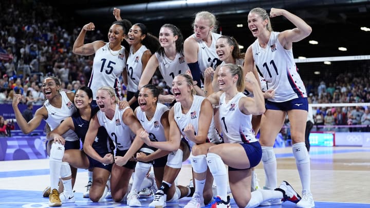 Aug 4, 2024; Paris, France; Team USA celebrates after their win against France in a pool A match during the Paris 2024 Olympic Summer Games at South Paris Arena 1. Mandatory Credit: Sarah Phipps-USA TODAY Sports