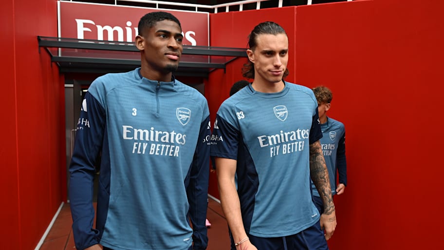 Cristhian Mosquera (left) and Riccardo Calafiori.