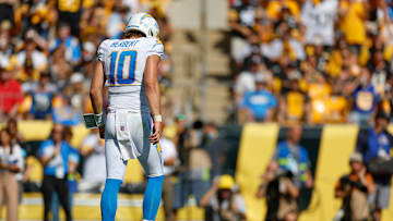 Los Angeles Chargers v Pittsburgh Steelers