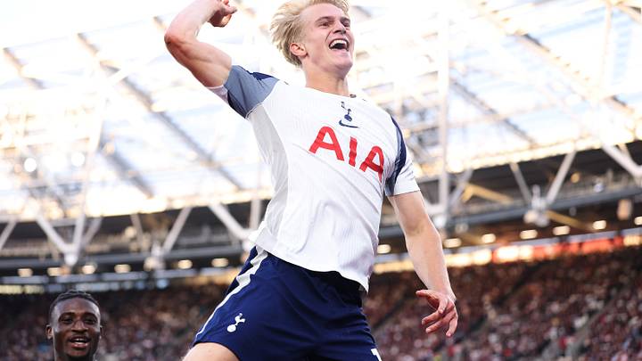 West Ham United v Tottenham Hotspur - Premier League