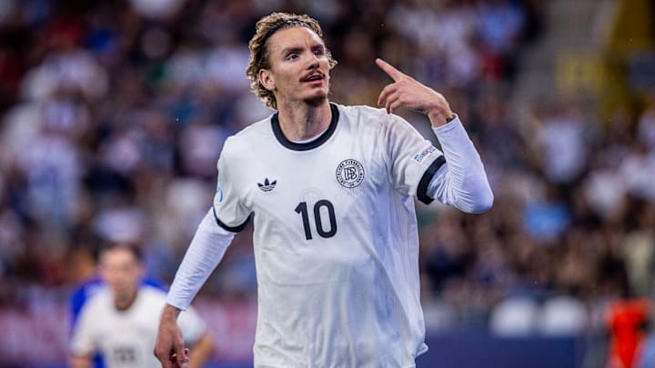 Nick Woltemade im DFB-Trikot. Noch ist unklar, ob er auch in der kommenden Saison das VfB-Dress trägt Nick Woltemade im DFB-Trikot. Noch ist unklar, ob er auch in der kommenden Saison das VfB-Dress trägt