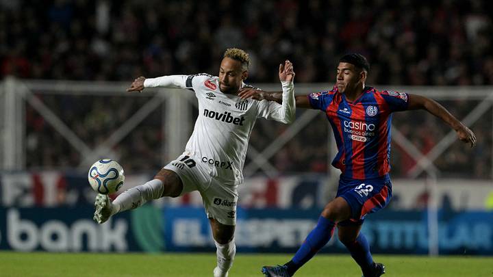 Neymar teve atuação modesta contra o San Lorenzo
