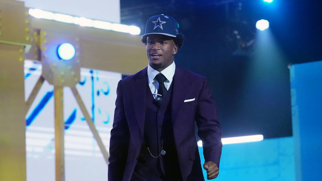 Apr 23, 2026; Pittsburgh, PA, USA; Ohio State Buckeyes defensive back Caleb Downs is selected by the Dallas Cowboys as the number eleven pick during the 2026 NFL Draft at Acrisure Stadium. Mandatory Credit: Kirby Lee-Imagn Images