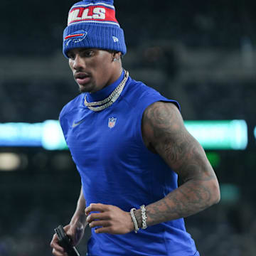 Buffalo Bills wide receiver Keon Coleman warms up before the game against the New York Jets at MetLife Stadium. 