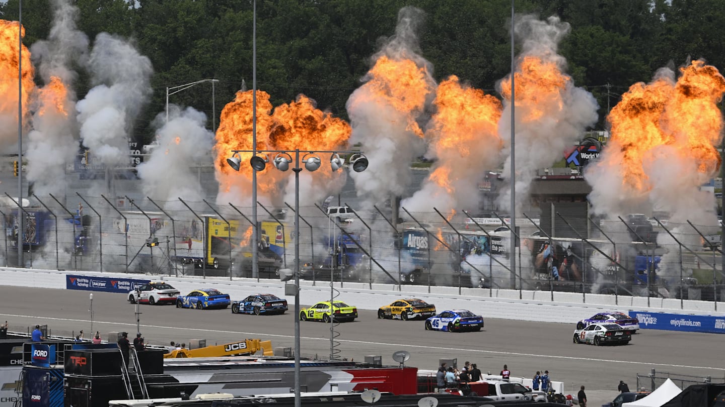 36 Cars Enter 2025 NASCAR Playoffs Gateway Race
