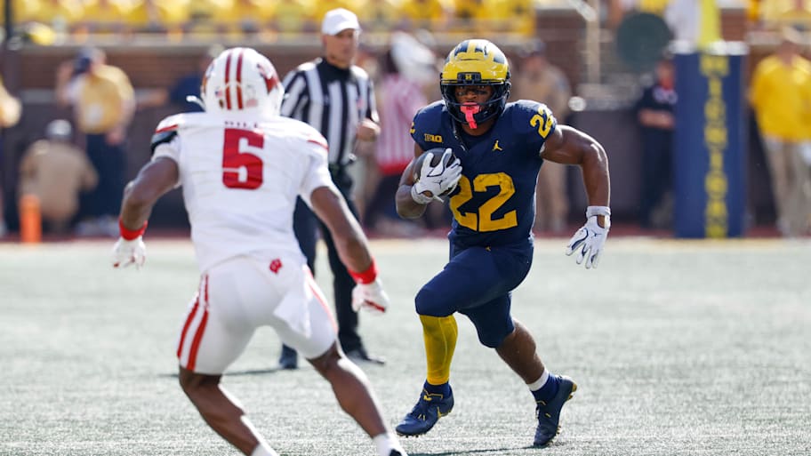 Michigan Wolverines running back Justice Haynes rushes
