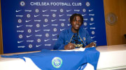 Romeo Lavia ungkap alasan pilih pindah ke Chelsea dari Southampton setelah dikaitkan dengan Liverpool.