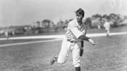 Waite Hoyt warms up during the 1926 season.