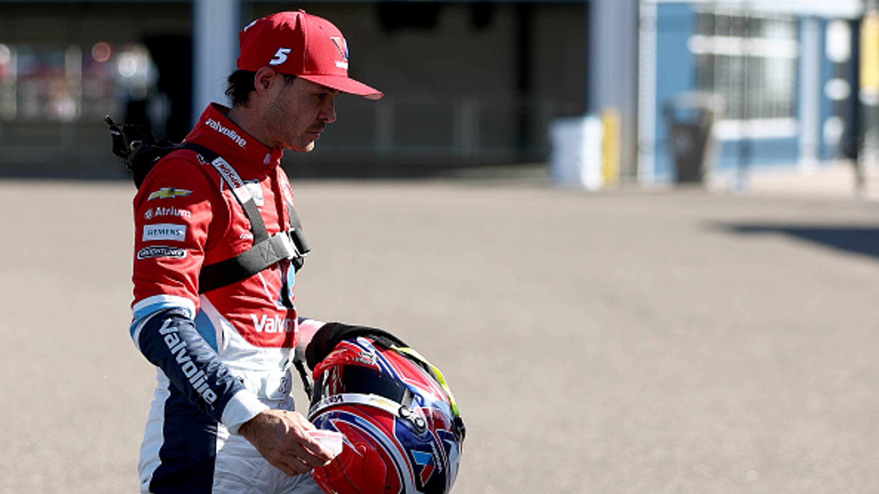 Kyle Larson’s Phoenix disaster is exactly why NASCAR’s new format works