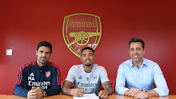 Rencana transfer Arsenal belum berakhir