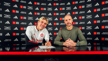 Manchester United resmi beli Rasmus Hojlund dari Atalanta.