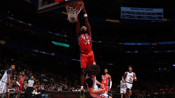 Adem Bona had a poster dunk during the 76ers-Wizards game. Adem Bona had a poster dunk during the 76ers-Wizards game.