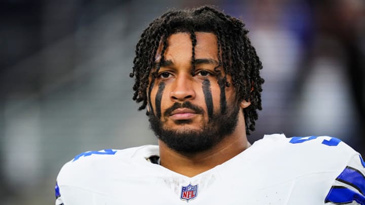 The Cowboys announced 24-year-old defensive end Marshawn Kneeland died on Thursday. The Cowboys announced 24-year-old defensive end Marshawn Kneeland died on Thursday.