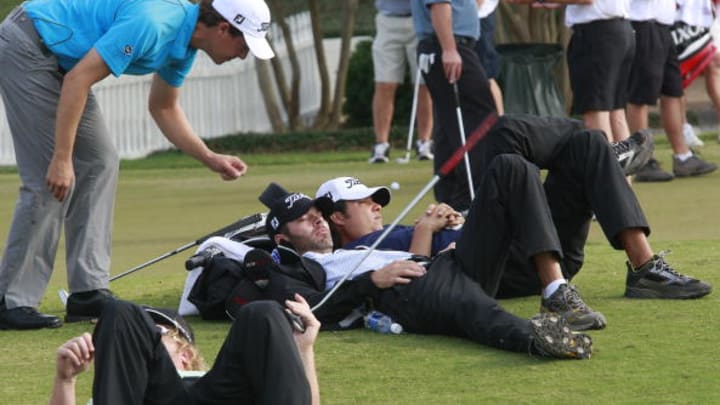 El descanso forma parte fundamental en la rutina de los deportistas. Aquí, el golfista Parker McLachlin (c), durmiendo una siesta. El descanso forma parte fundamental en la rutina de los deportistas. Aquí, el golfista Parker McLachlin (c), durmiendo una siesta.