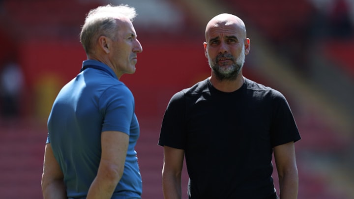 Txiki Begiristain, izquierda, dejó la dirección deportiva del Manchester City, después de 13 años y será sucedido por el exdirector deportivo Hugo Viana.