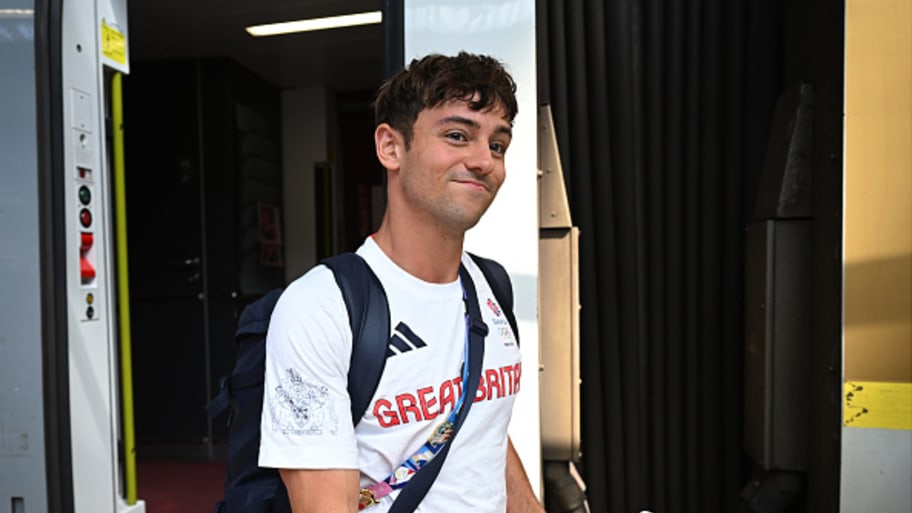 British Diver Tom Daley Emotionally Explains Why He's…