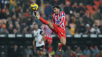 El internacional argentino Ángel Correa en un partido con el Atlético de Madrid.