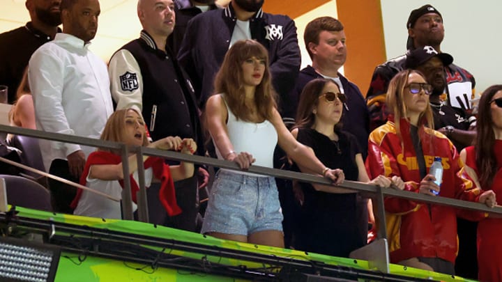 Ashley Avignone, Taylor Swift, Alana Haim and Este Haim attend Super Bowl LIX at Caesars Superdome on February 09, 2025 in New Orleans, Louisiana. Ashley Avignone, Taylor Swift, Alana Haim and Este Haim attend Super Bowl LIX at Caesars Superdome on February 09, 2025 in New Orleans, Louisiana.