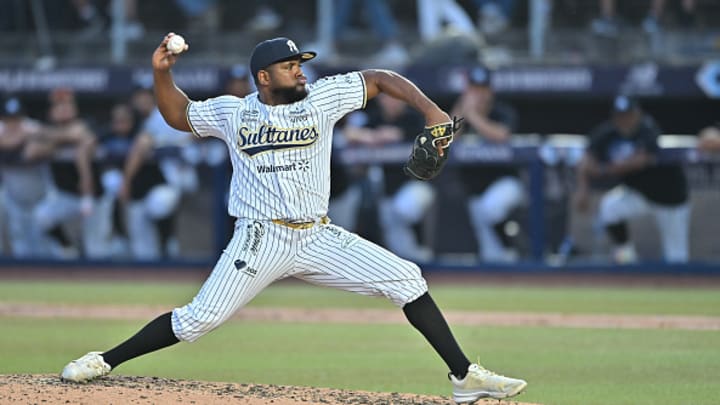 Carlos Belen, lanzador dominicano de Sultanes. Carlos Belen, lanzador dominicano de Sultanes.