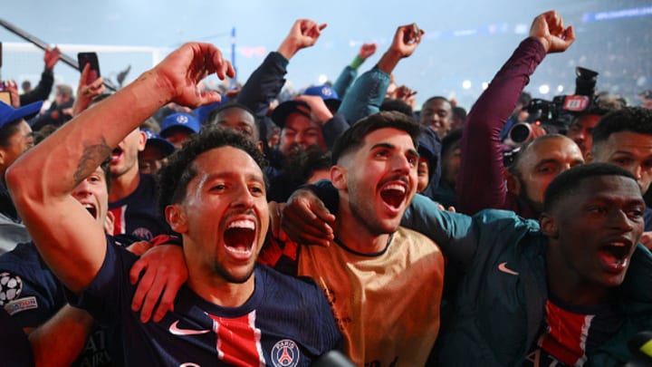 Marquinhos y otros jugadores del PSG celebrando el pase a la final. Marquinhos y otros jugadores del PSG celebrando el pase a la final.