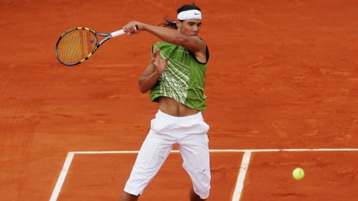 Rafael Nadal durante el Roland Garros de 2005. Rafael Nadal durante el Roland Garros de 2005.