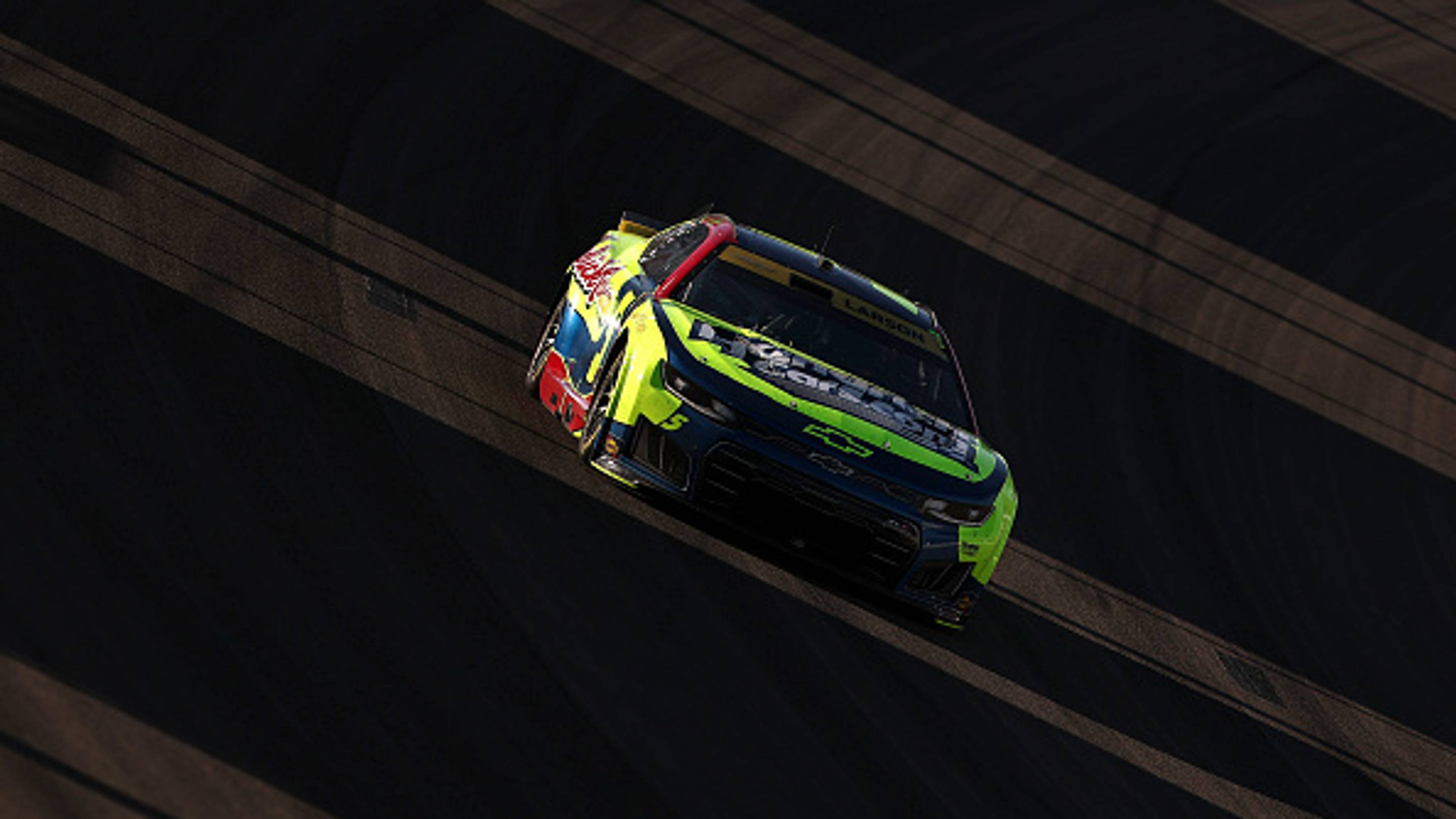 NASCAR fans have a totally predictable reaction to Kyle Larson's playoff surge