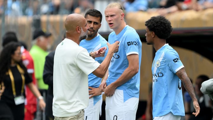 Guardiola desea un Manchester City con menos jugadores para que "todos estén contentos".