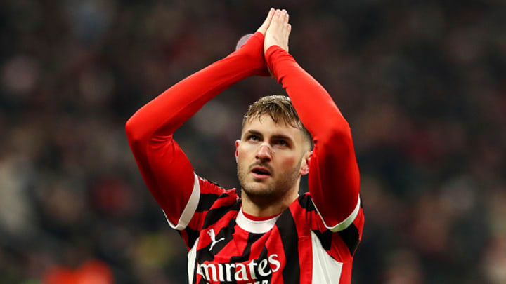 Santi Gimenez festeja