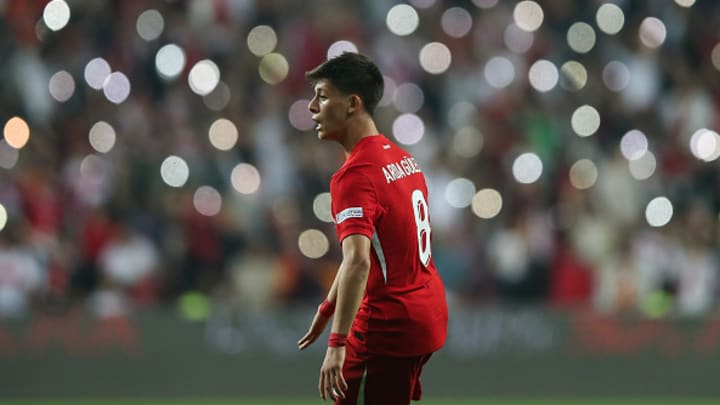 Arda Guler durante un partido de Nations League frente a Montenegro.
