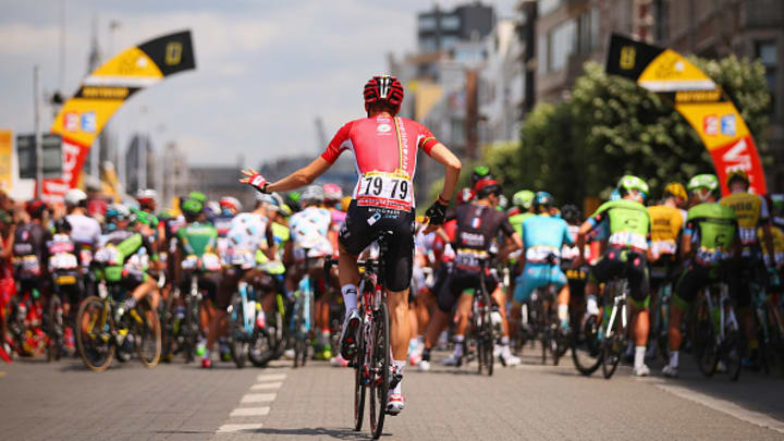 El Tour de Francia es una de las competiciones más prestigiosas del mundo. El Tour de Francia es una de las competiciones más prestigiosas del mundo.