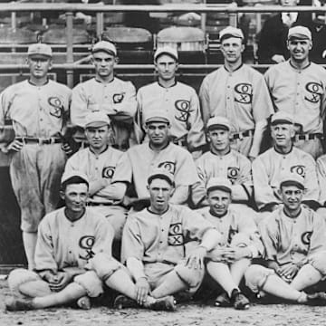 The 1919 White Sox pose for a team photo.