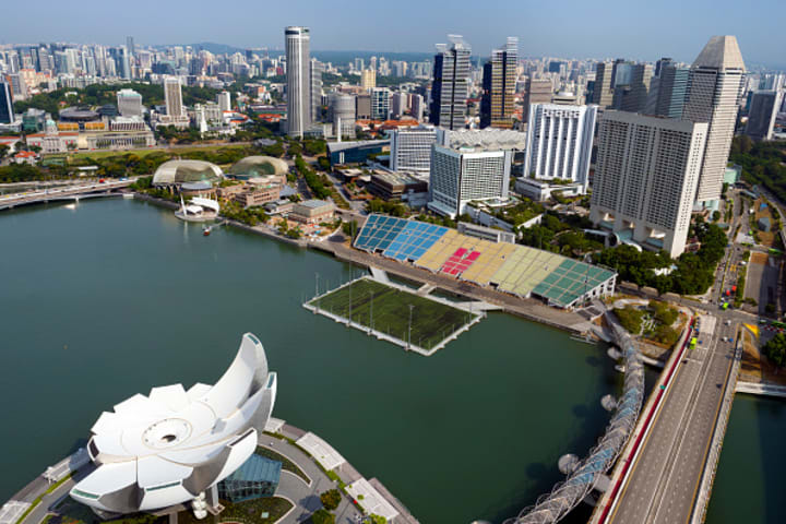 The Float @ Marina Bay looking suave