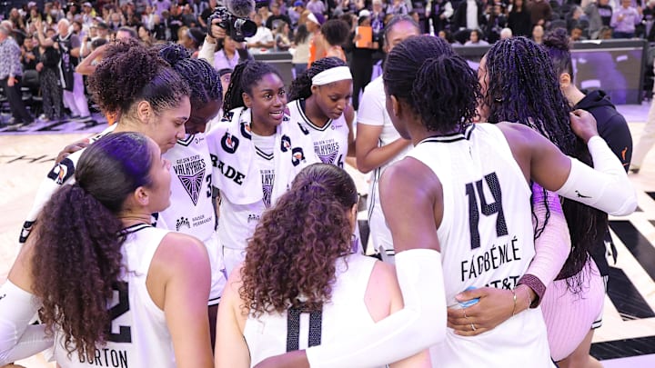 Golden State Valkyries players huddle after the game against the Connecticut Sun.