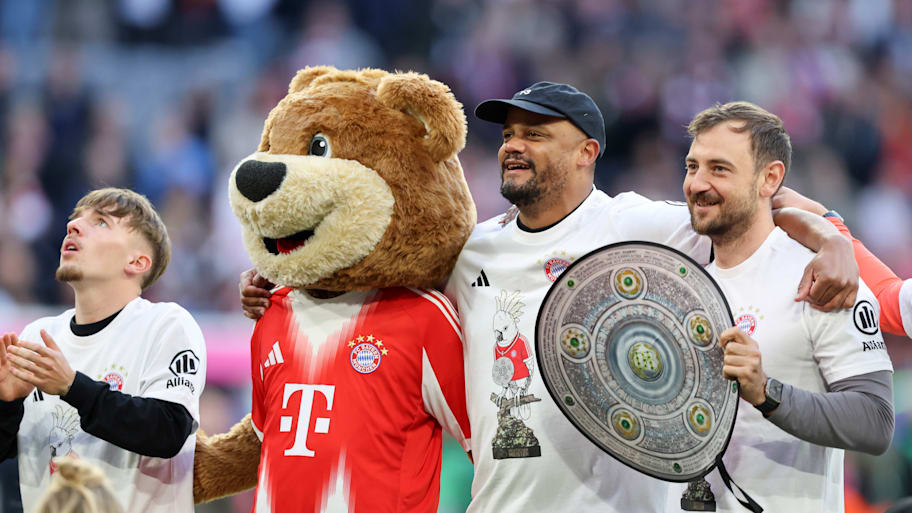 Vincent Kompany celebrating.