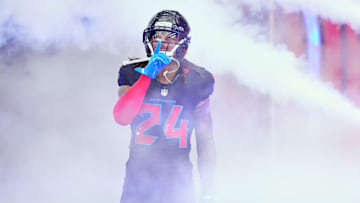 Houston Texans cornerback Derek Stingley Jr. has been putting opposing wide receivers in the Upside Down all season