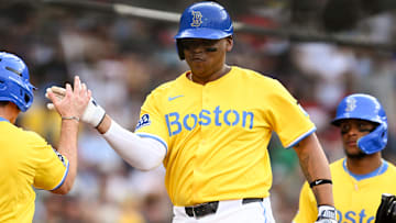 Los Dodgers pueden hacer una oferta a Boston por Rafael Devers