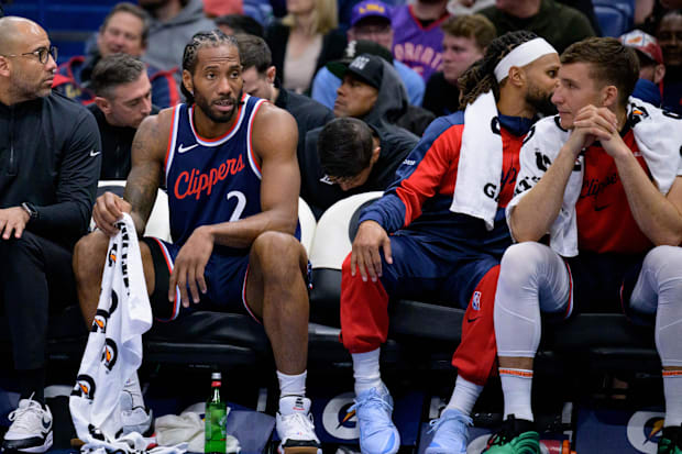 Los Angeles Clippers forward Kawhi Leonard (2)